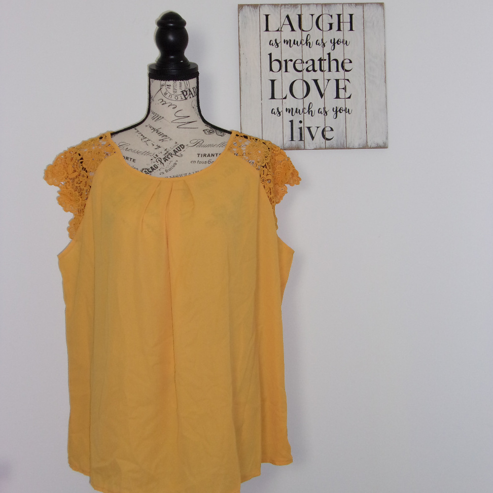 Plus Size Blouse w/Lace Shoulder